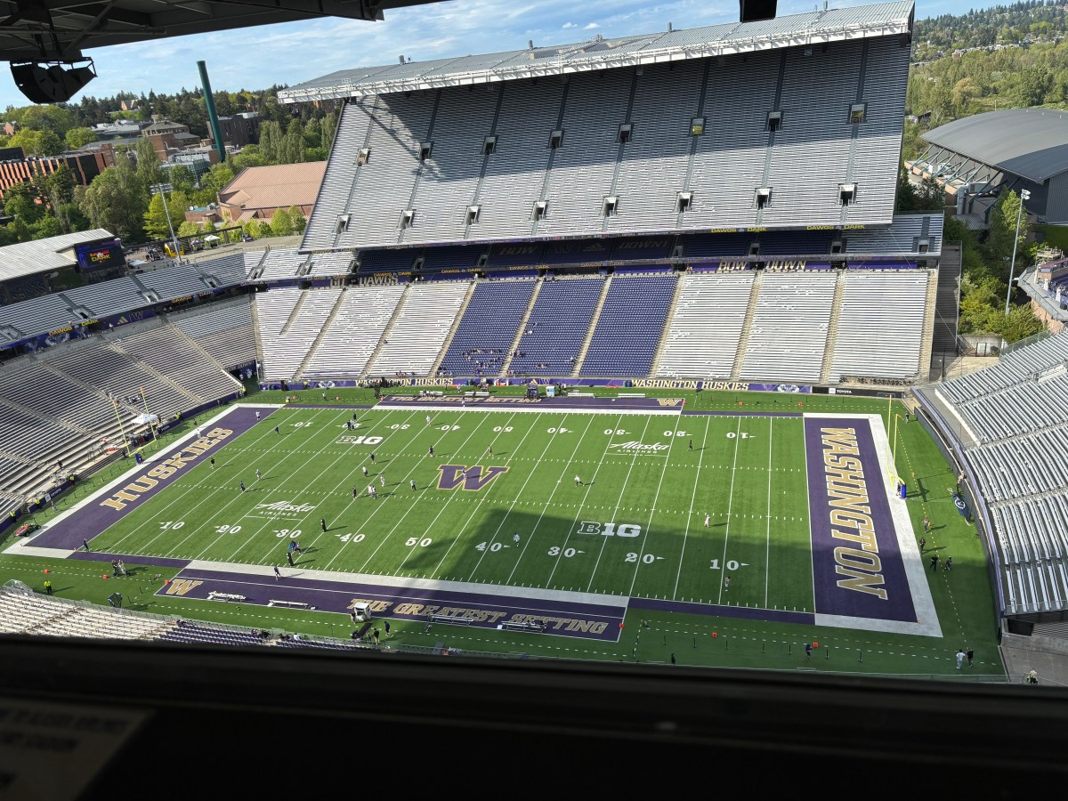 Three position groups to watch at the Huskies’ Spring&nbsp;Game